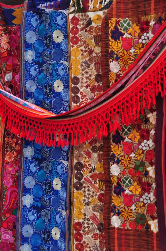 O famoso mercado de Otavalo, no Equador